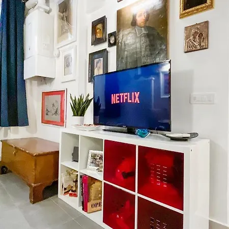 Apartment Intimo Ed Eclettico A Trastevere *