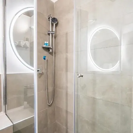 Intimo Ed Eclettico A Trastevere Apartment