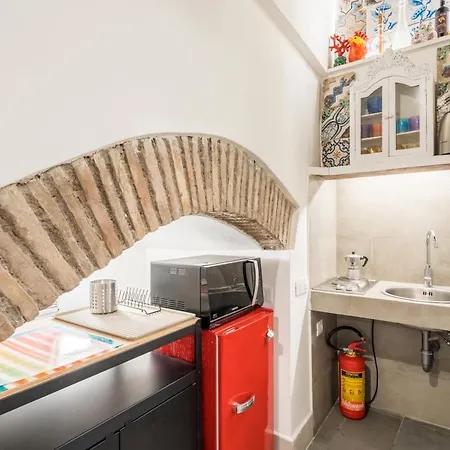 Intimo Ed Eclettico A Trastevere Рим