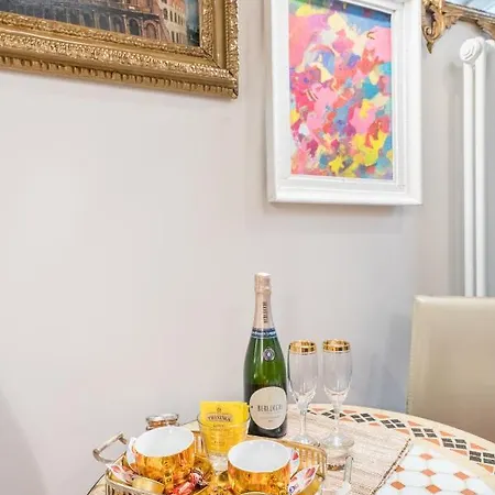 Intimo Ed Eclettico A Trastevere * Рим