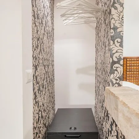 Intimo Ed Eclettico A Trastevere * Рим